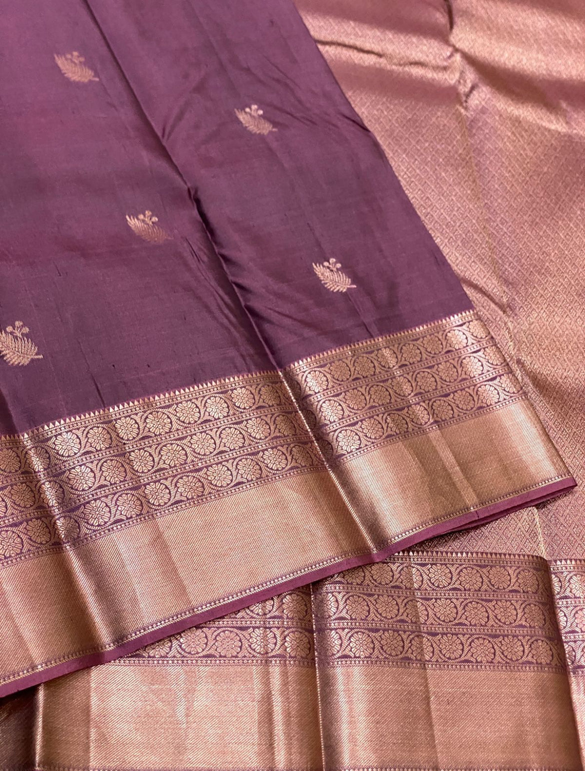 . Pure Kanchipuram Handloom Silk Saree – Brown with Purple Undertones