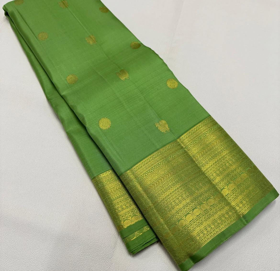 . Pure Kanchipuram Handloom Silk Saree – Apple Green | Traditional South Indian Bridal Saree |