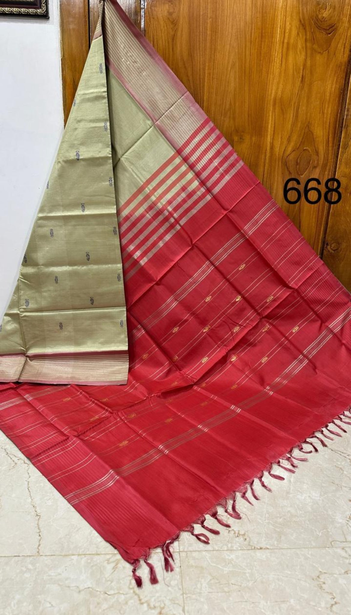 . Vaalai Pattu Vegan Silk Handloom Saree Collection – Lightweight Elegance with Traditional Charm
