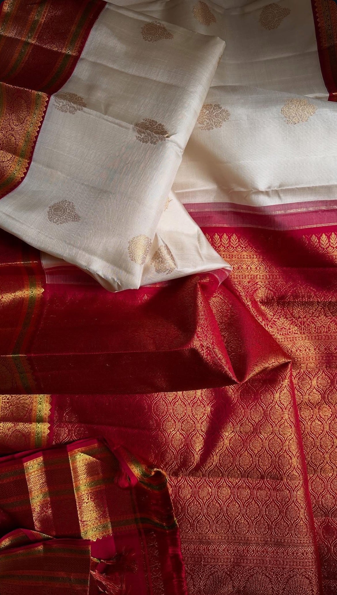 . Pure Kanchipuram Handloom Silk Saree - Unique Piece – Off-White with Red